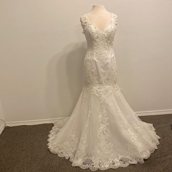 Kitty Chen Wedding Gown - Picture 5 of 7